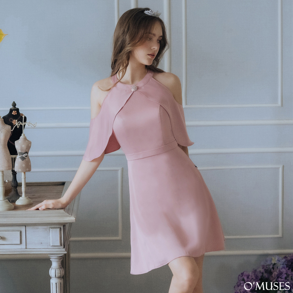 手工兩穿露肩鑽飾粉色短禮服18-2428