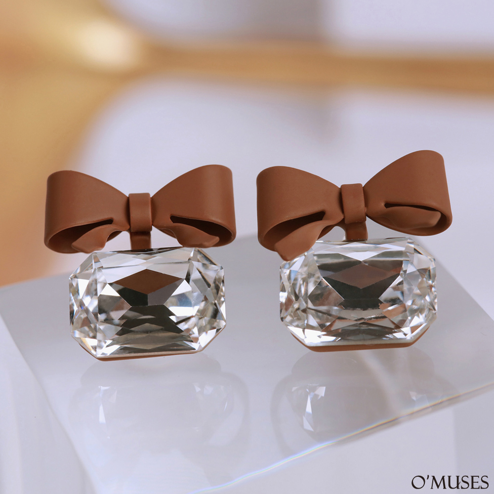 蝴蝶結亮鑽針式耳環21-7590