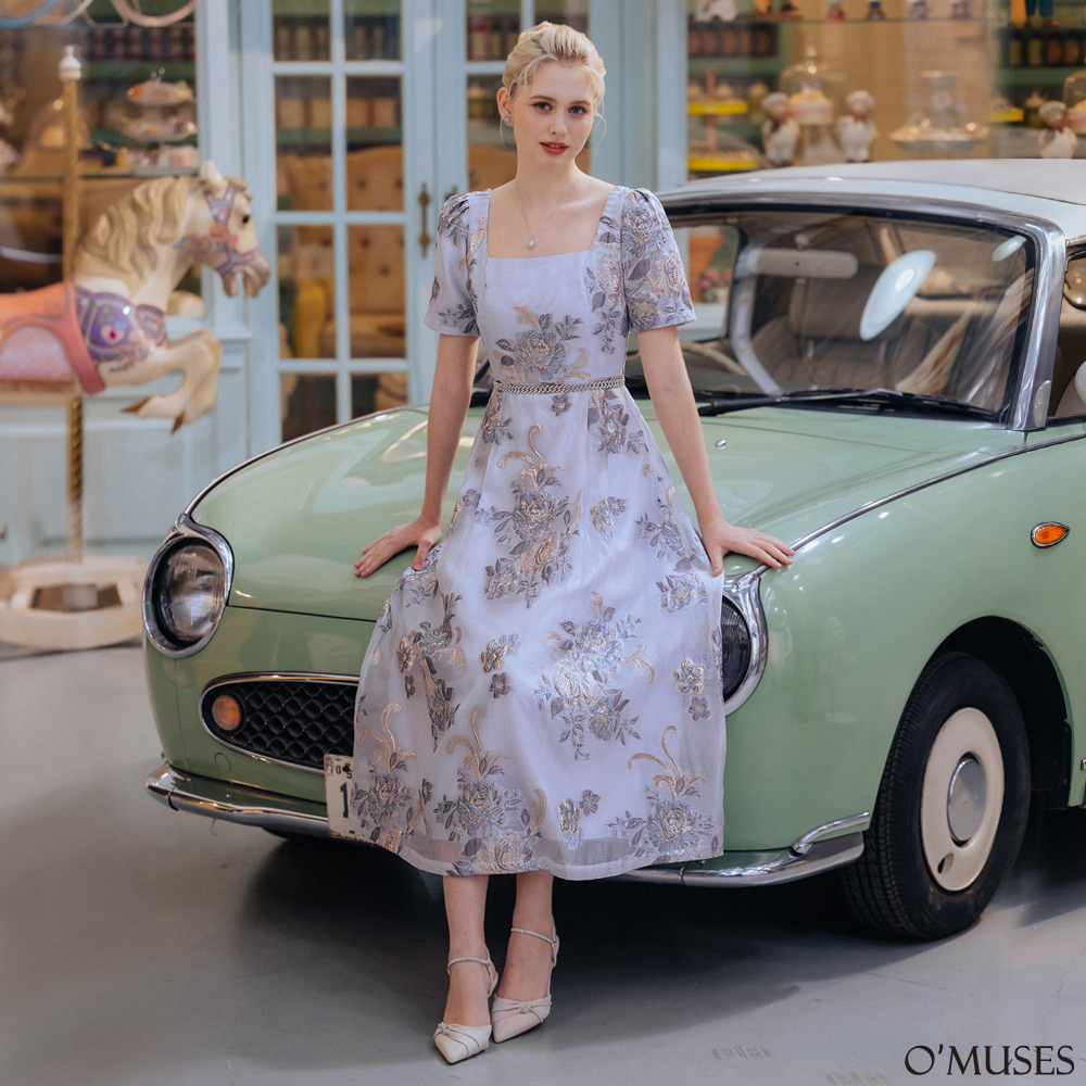 方領緹花刺繡灰藍色長洋裝60-22441