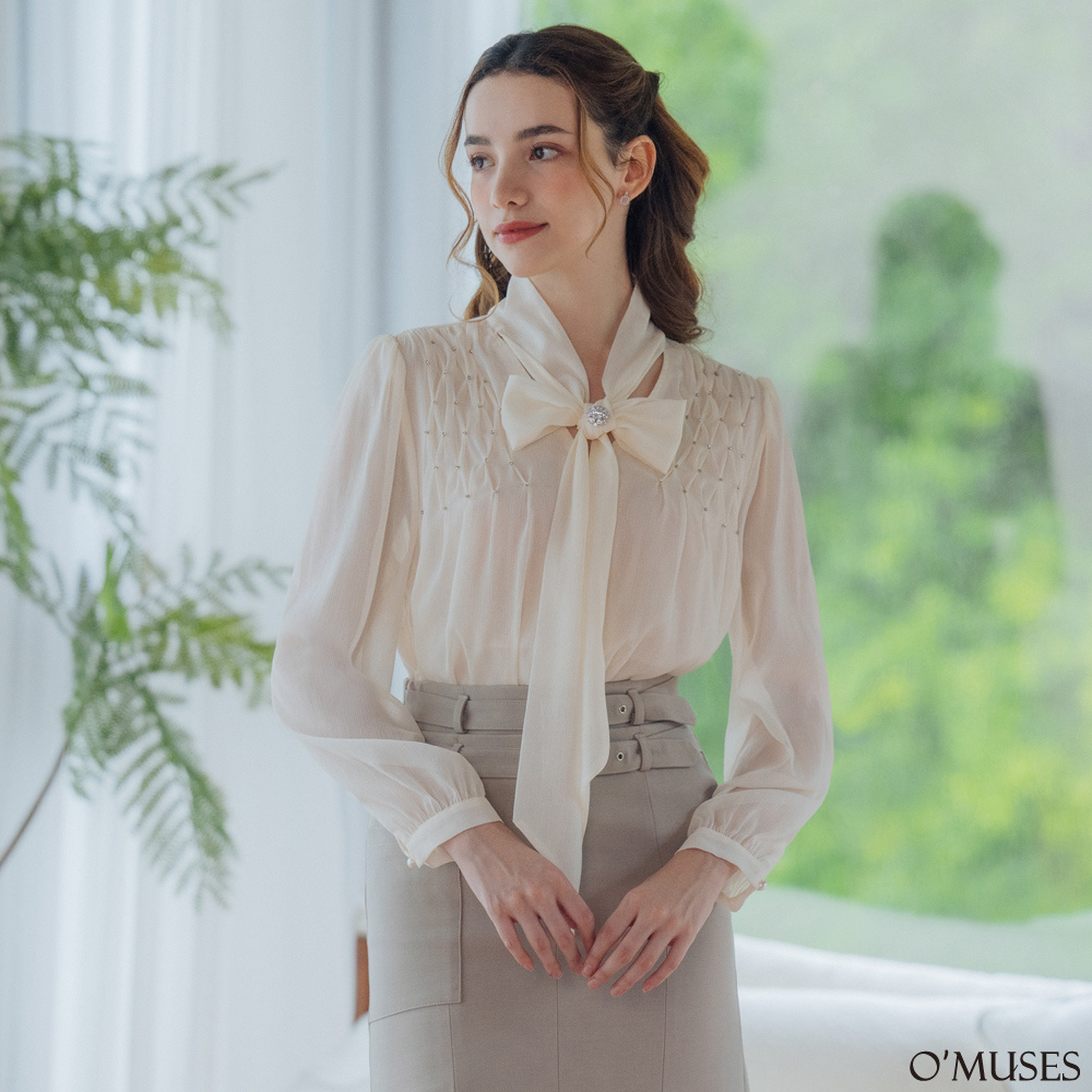 V領鑽石壓褶奶昔白色上衣12-32761