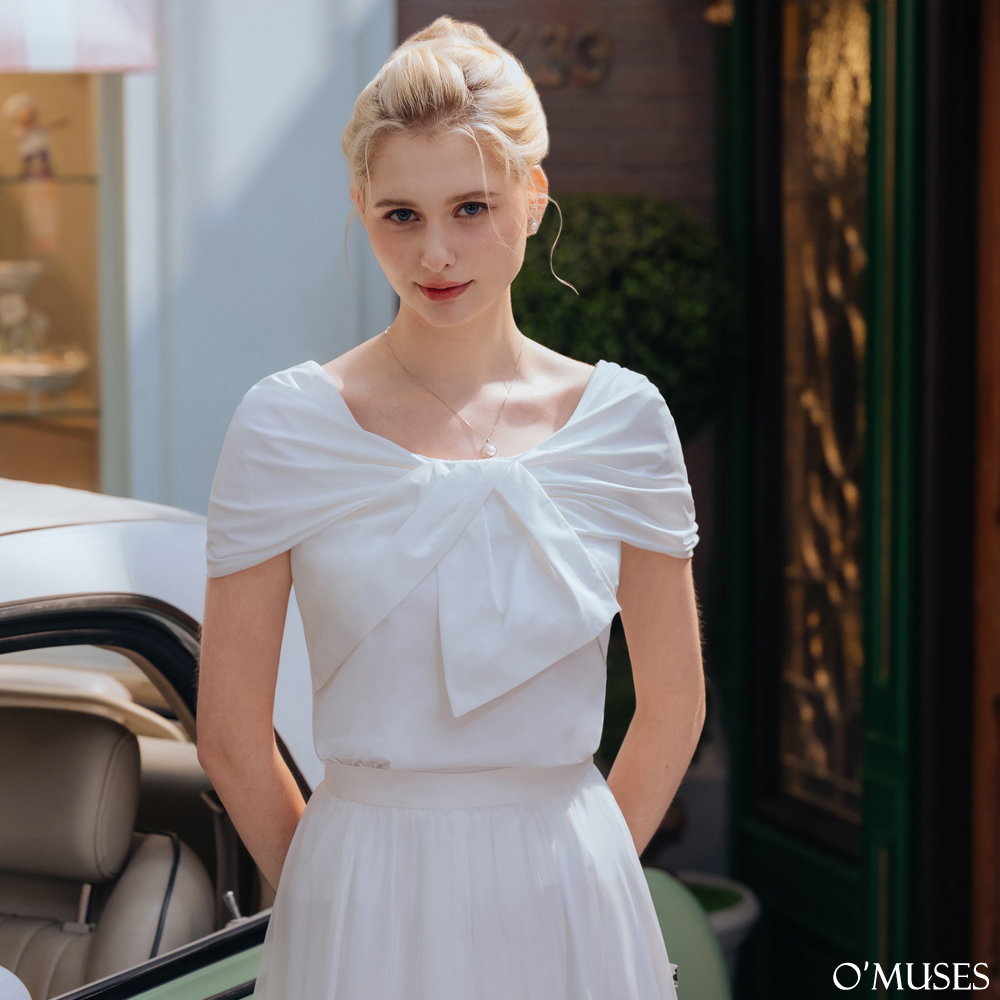 一字領蝴蝶結白色上衣12-32329-1