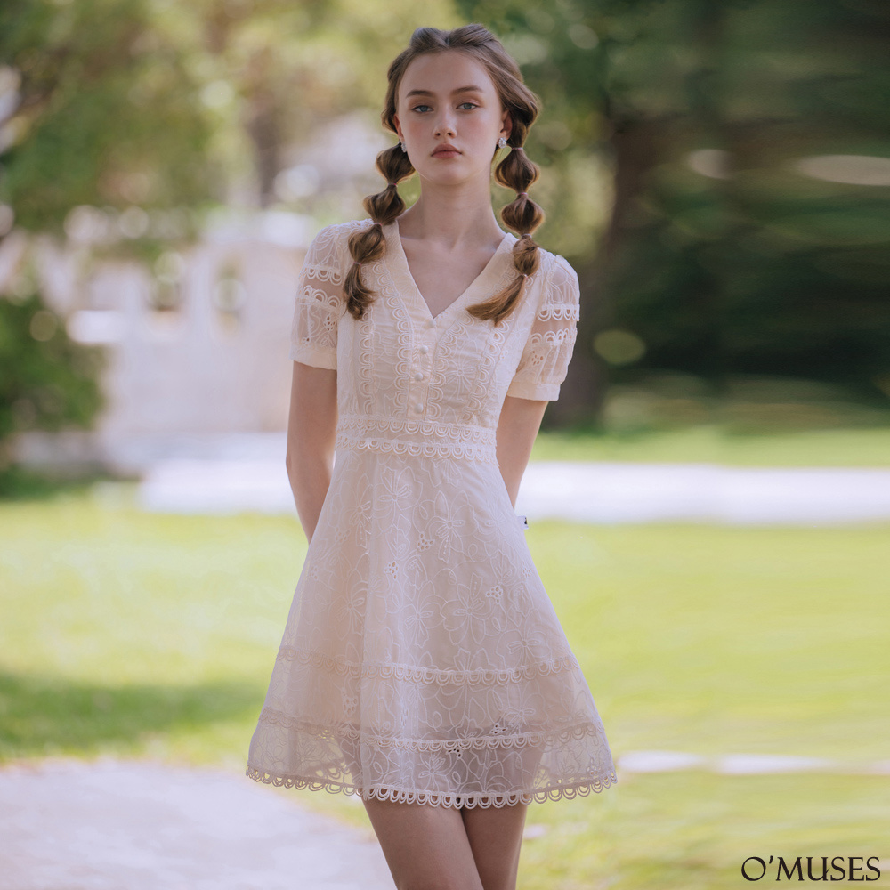 V領刺繡杏色短洋裝28-7361