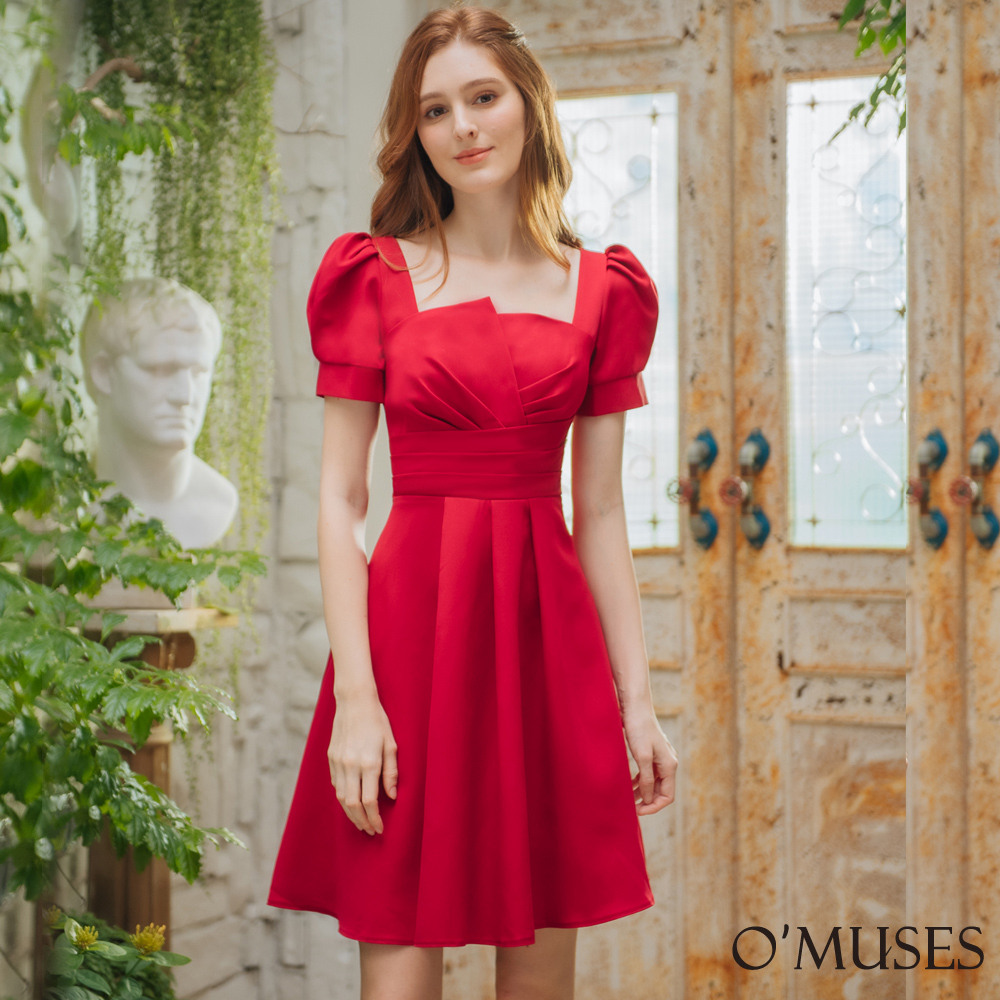 手工方領壓褶紅色短禮服18-2111