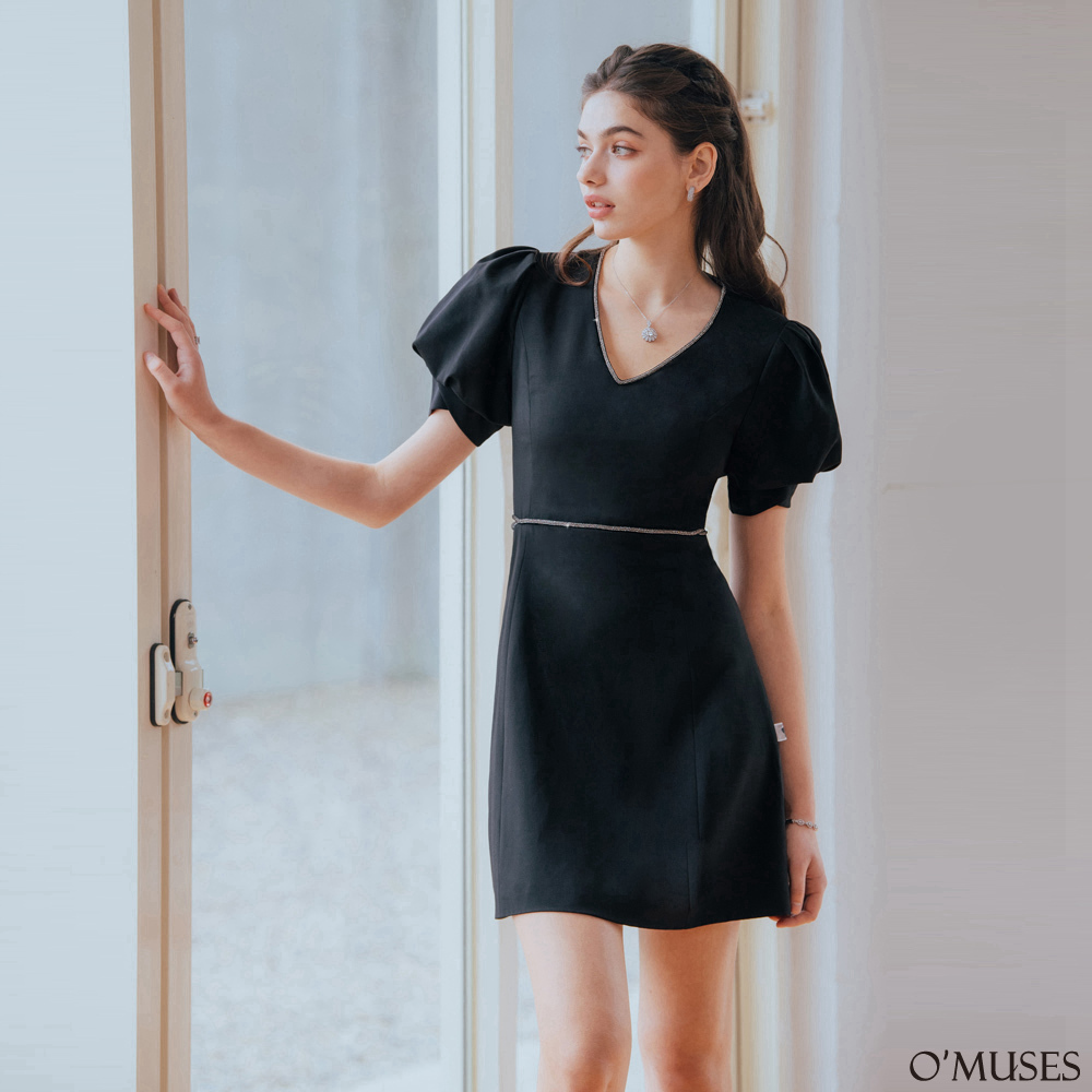 V領亮鑽公主袖黑色短洋裝37-7355