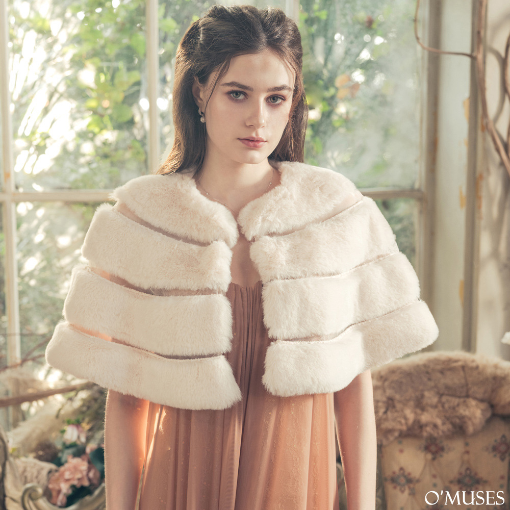 簍空絨毛杏色斗篷披肩11-7791