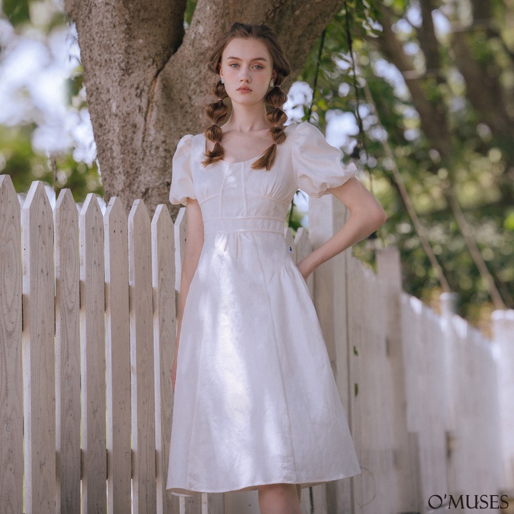 馬蹄領公主袖杏色修身洋裝28-7012