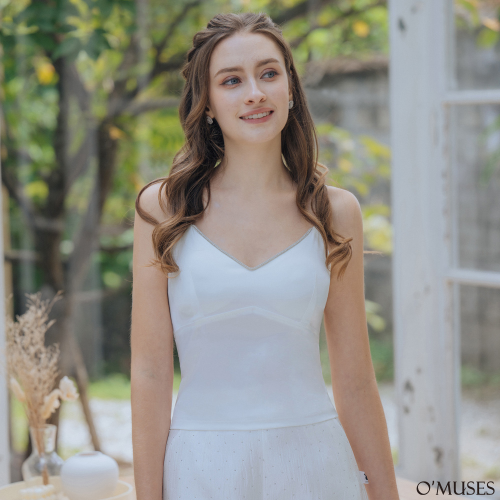 細肩帶V領亮鑽白色上衣12-L449