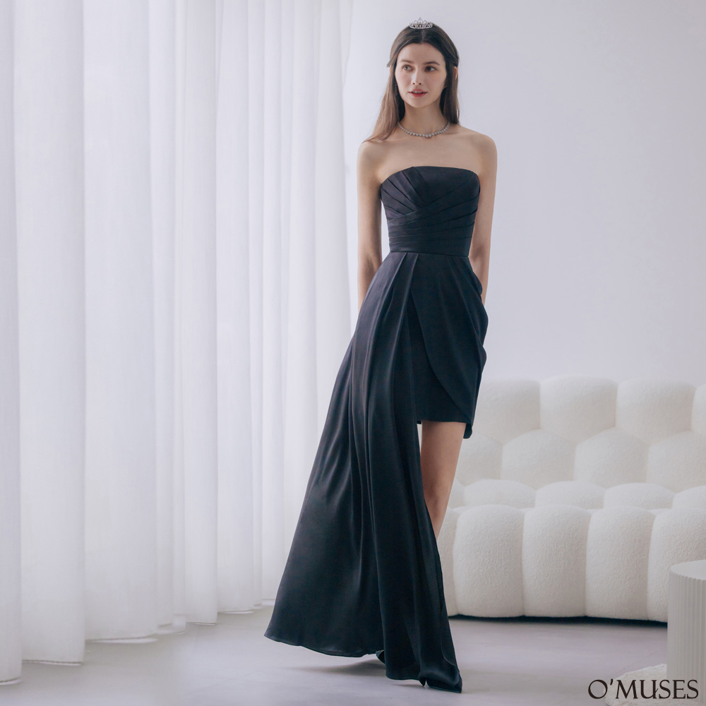 平口壓褶黑色拖尾禮服18-2410