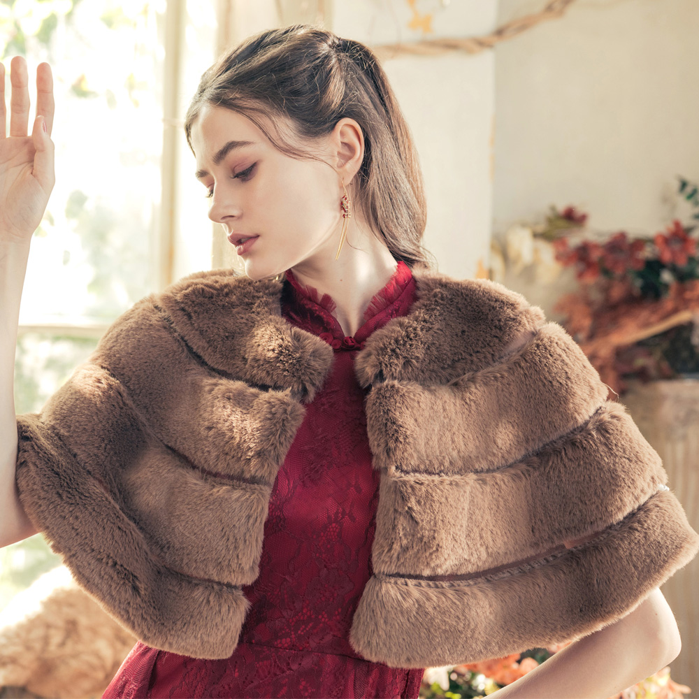 簍空絨毛奶茶色斗篷披肩11-7791